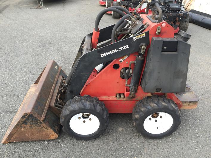 used toro dingo 323